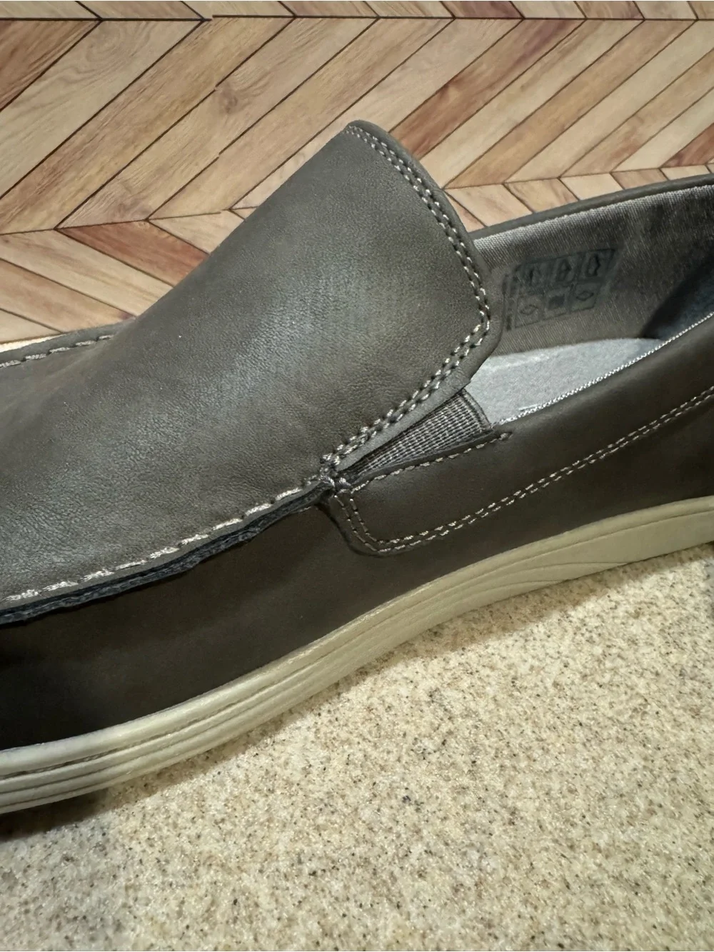 Size 12 Izod Seapoint gray loafers are 12. Faux leather